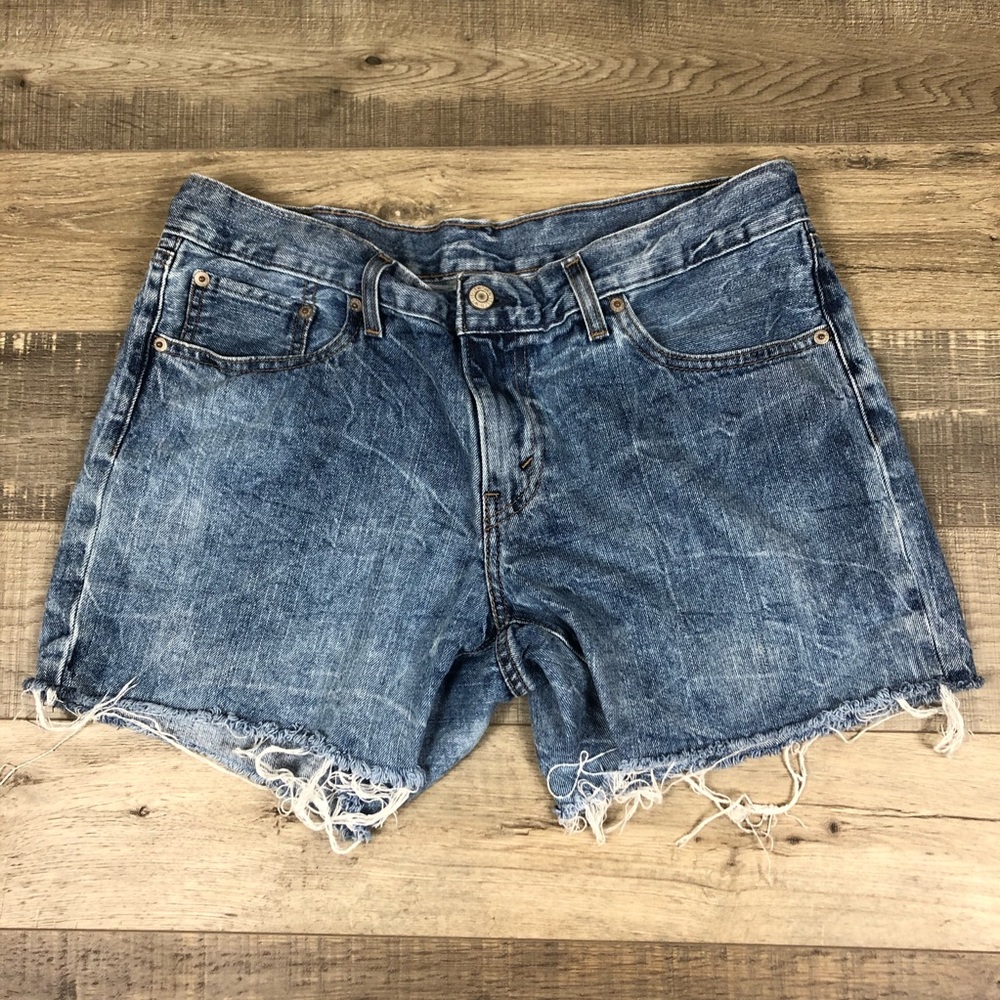 LEVI'S | Distressed Jean Shorts Raw Hem Summer 31